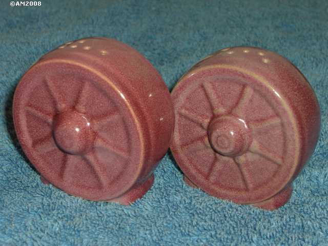 Wagon Wheels shakers glazed rosetone